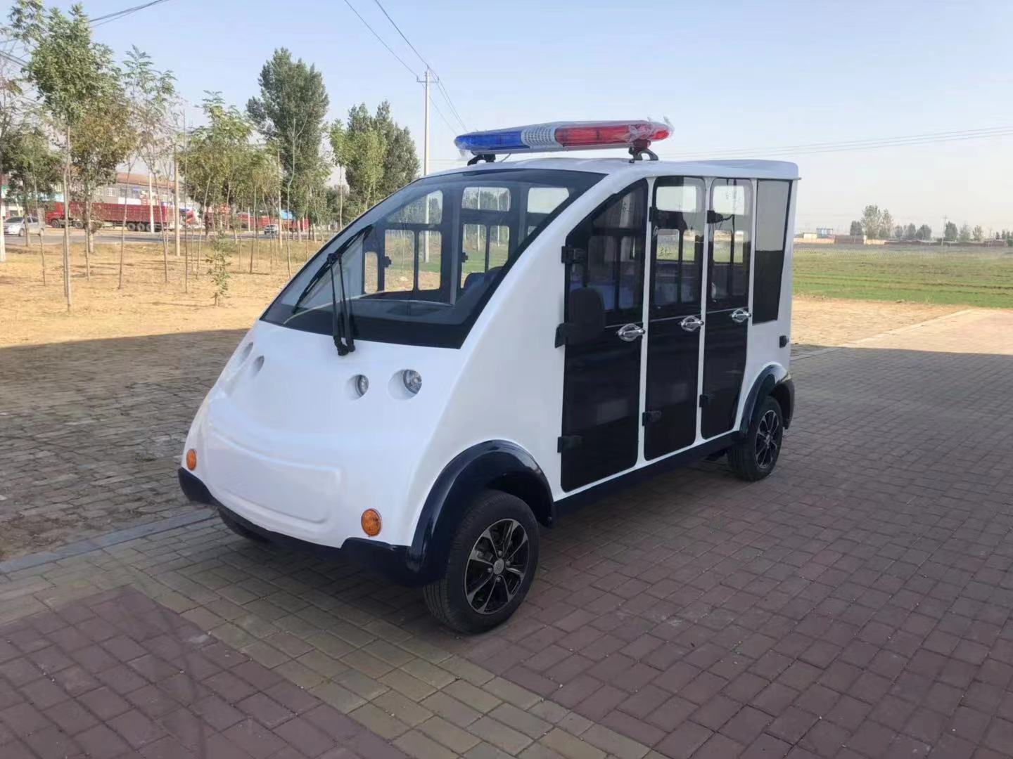 巡邏車封閉三排座